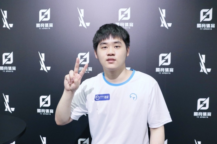 还将重返巅 还将重返巅