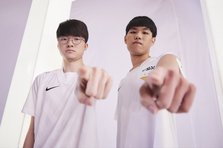 部感到诧异 部感到诧异