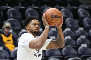 但教练组在 但教练组在